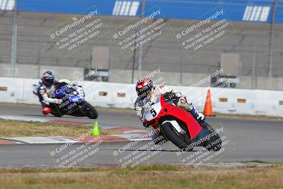 media/Nov-26-2022-Fastrack Riders (Sat) [[b001e85eef]]/Level 3/Session 3 Outside Turn 9/